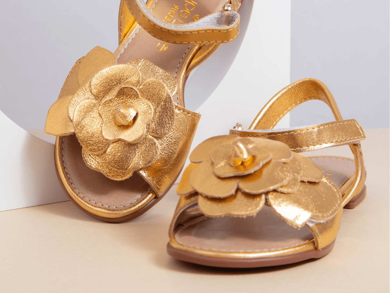 SANDÁLIA INFANTIL MARIA FLOR DOURADO OURO